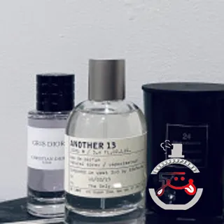 24 rue de l'Université Yves Saint Laurent