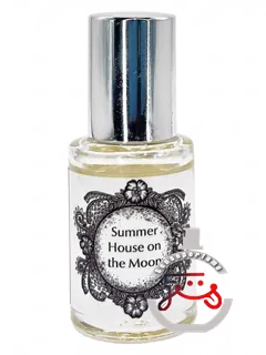 سامر هاوس آن د مون، ا هاوس آن د مون | summer house on the moon a house on the moon