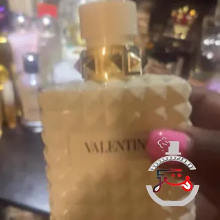 Valentino Donna Born in Roma Ivory Valentino