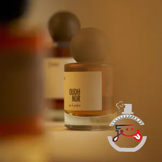 Oudh Nūr flâner