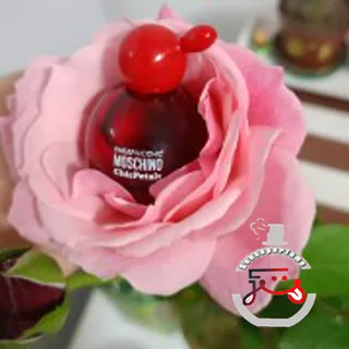 Cheap & Chic Chic Petals Moschino