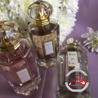 Live in Love Oscar de la Renta